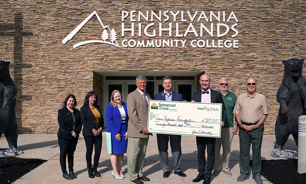 Somerset Trust Donates $20,000 To College Foundation